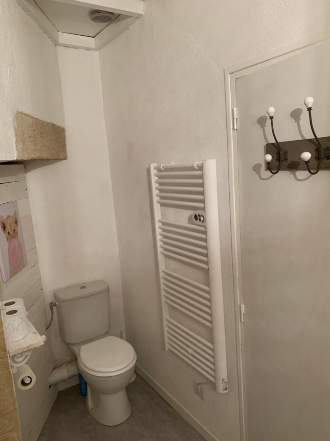 Appartement De Charme Dans Le Coeur Historique D'于泽斯 外观 照片