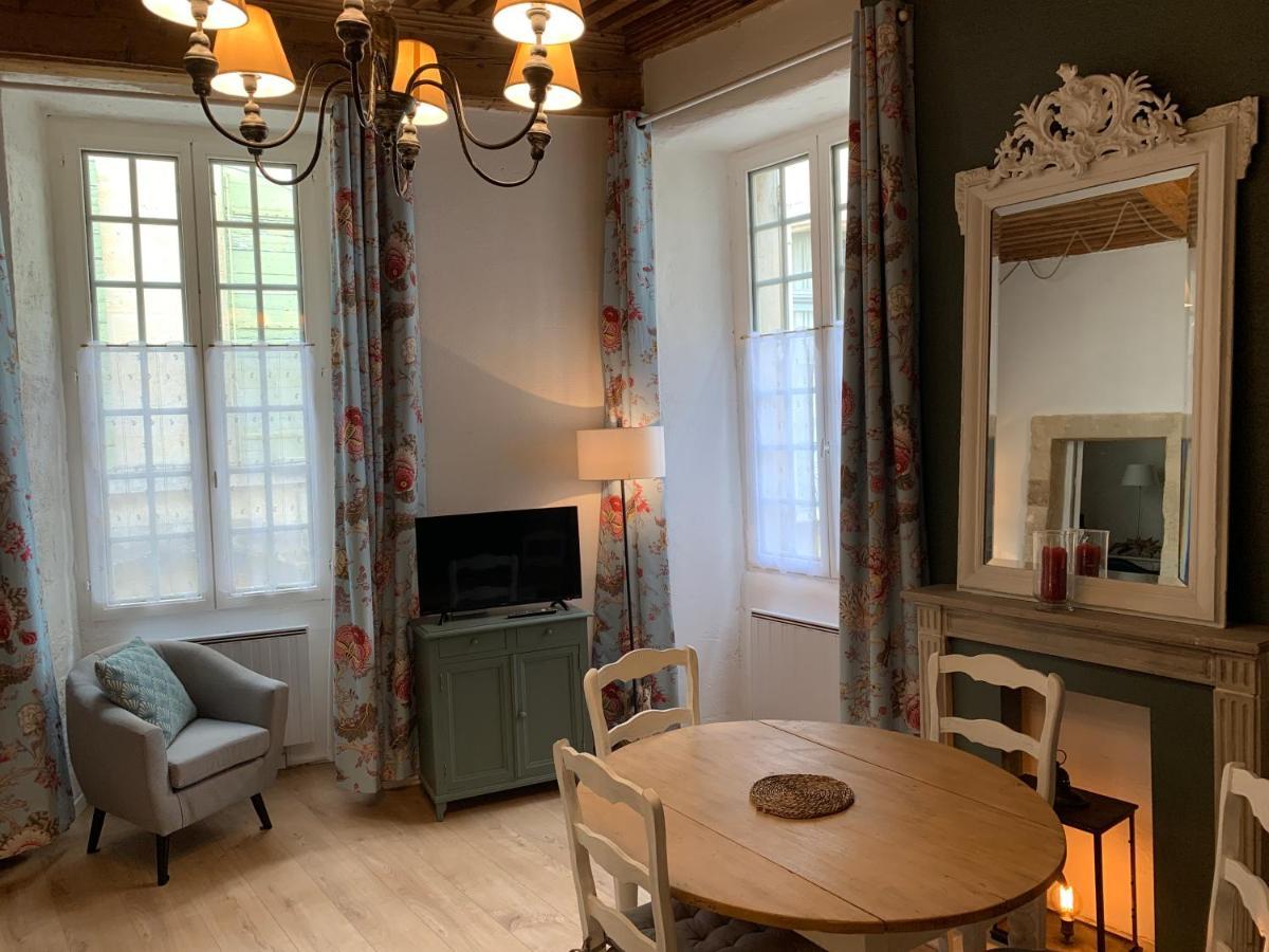 Appartement De Charme Dans Le Coeur Historique D'于泽斯 外观 照片