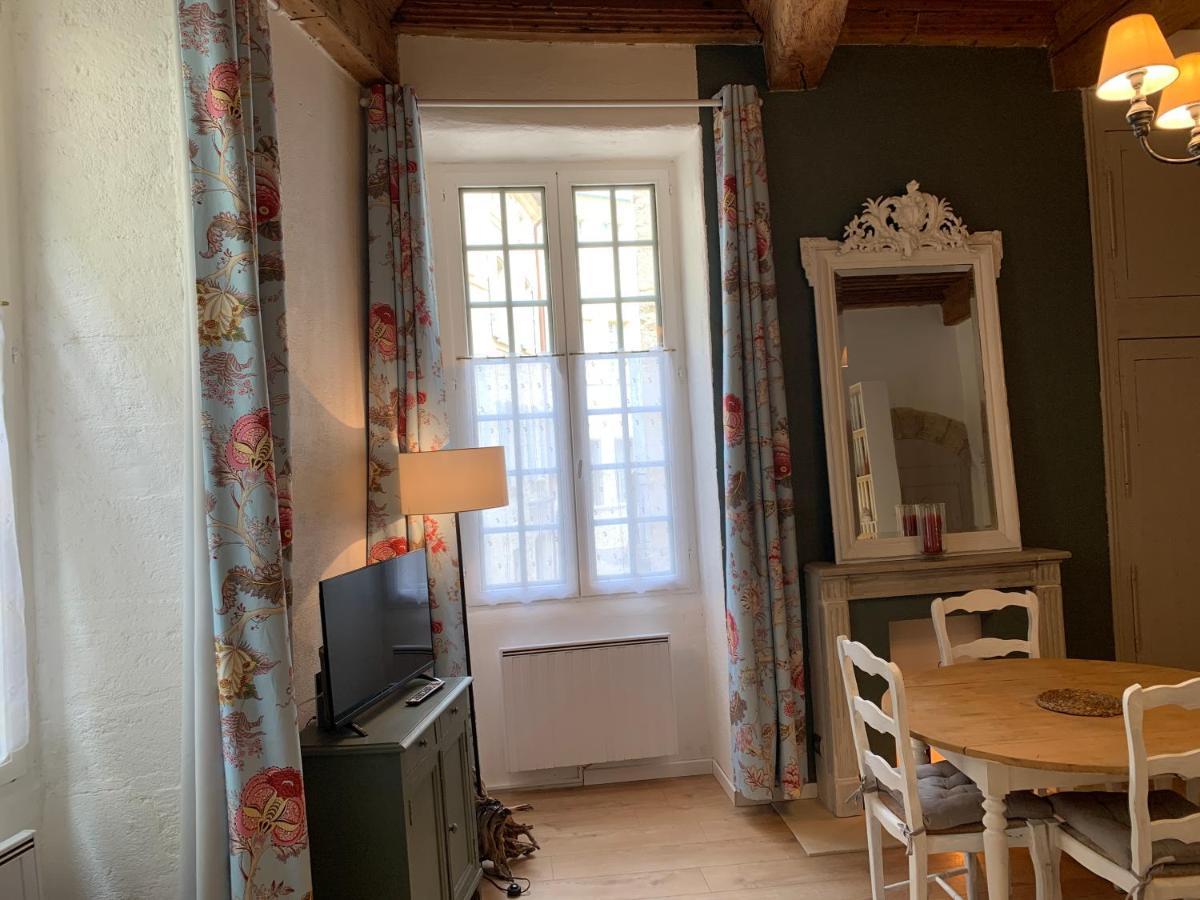 Appartement De Charme Dans Le Coeur Historique D'于泽斯 外观 照片