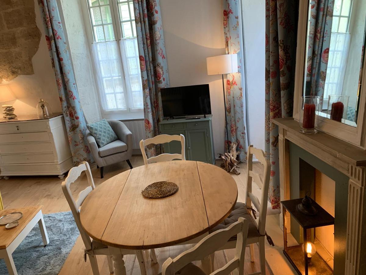 Appartement De Charme Dans Le Coeur Historique D'于泽斯 外观 照片