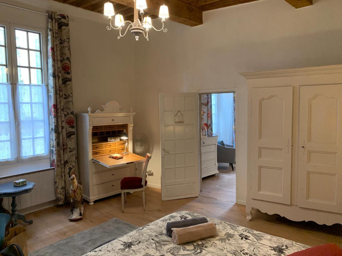 Appartement De Charme Dans Le Coeur Historique D'于泽斯 外观 照片